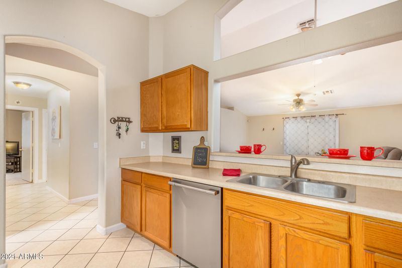 1985 S Rennick Dr, Apache Junction, AZ 85120