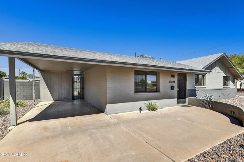 1986 Palmcroft Dr, Tempe, AZ 85282