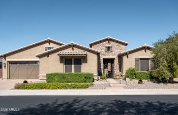 1988 Blackhawk Dr, Gilbert, AZ 85298