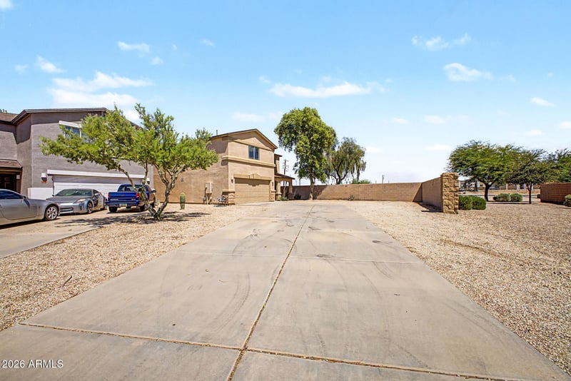 1988 E Silversmith Trl, San Tan Valley, AZ 85143