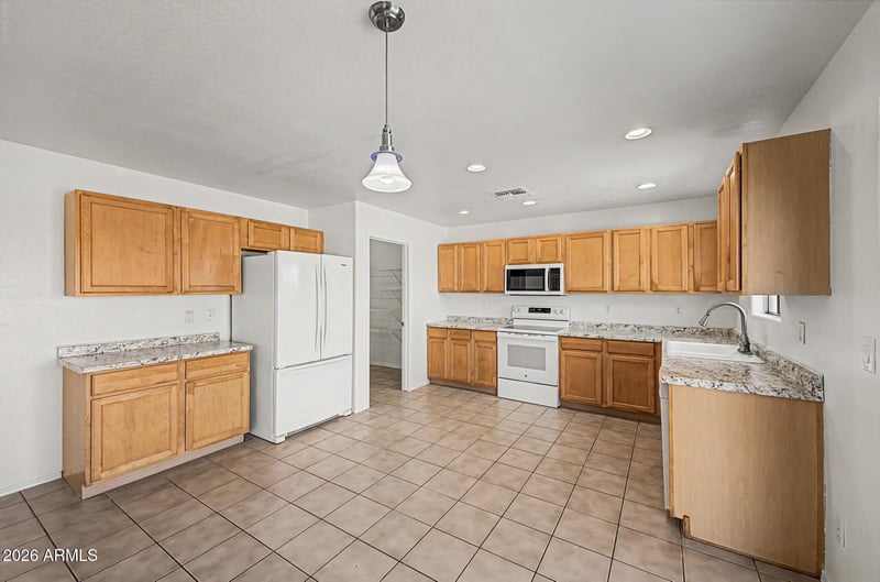 1988 E Silversmith Trl, San Tan Valley, AZ 85143
