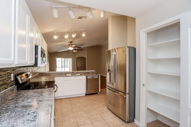 1991 Vineyard Plains Dr, San Tan Valley, AZ 85144