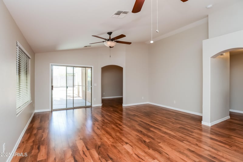 1991 Vineyard Plains Dr, San Tan Valley, AZ 85144