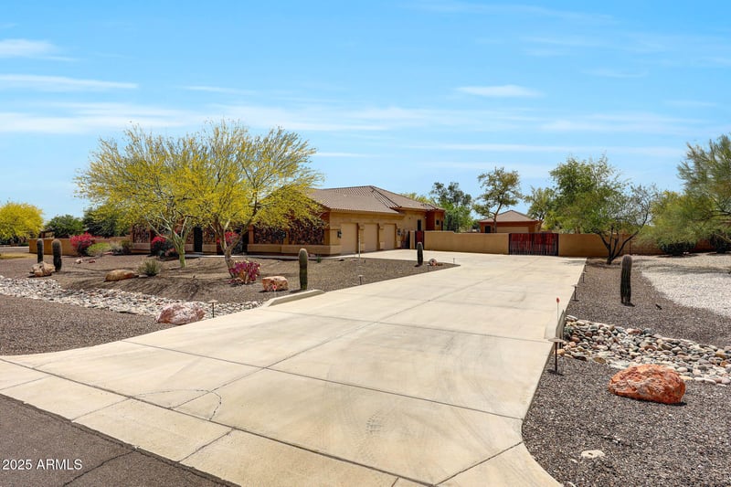 19911 Clarendon Ave, Buckeye, AZ 85396