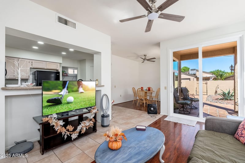 19921 Greenview Dr, Sun City West, AZ 85375