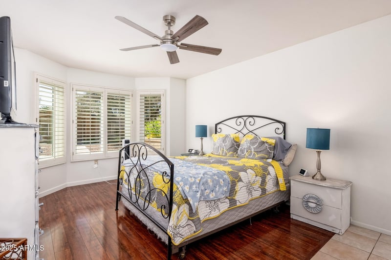 19921 Greenview Dr, Sun City West, AZ 85375