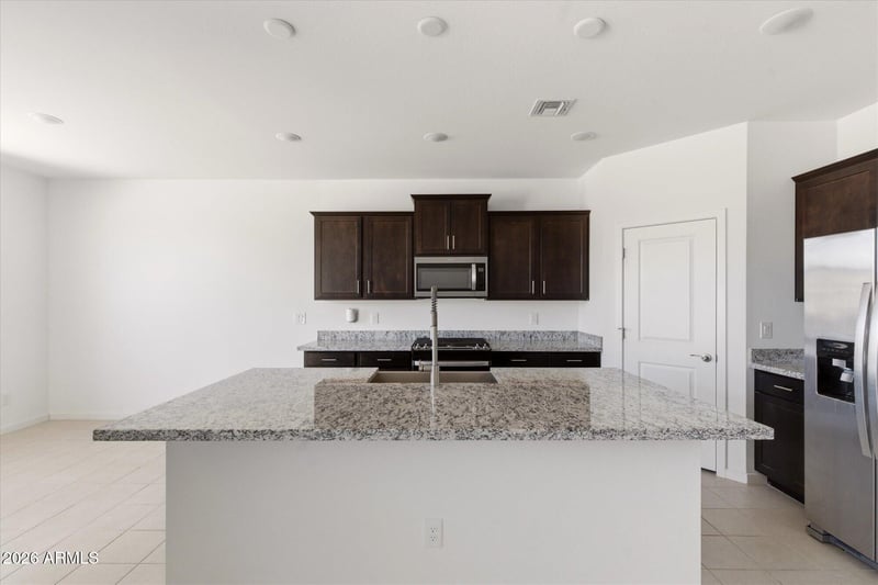 19924 Rancho Dr, Litchfield Park, AZ 85340