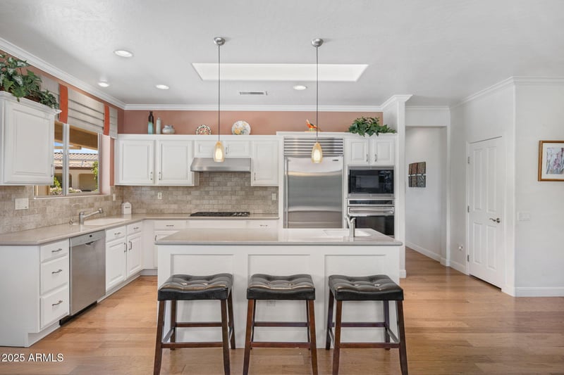 19925 N Half Moon Dr, Surprise, AZ 85374