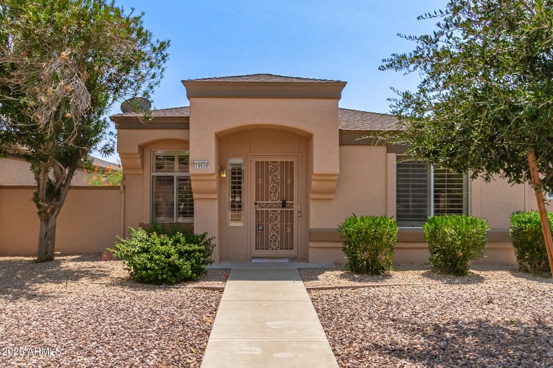 19939 Greenview Dr, Sun City West, AZ 85375