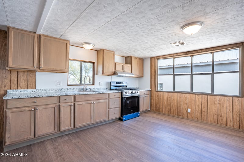 19940 Palo Verde Ln, Black Canyon City, AZ 85324