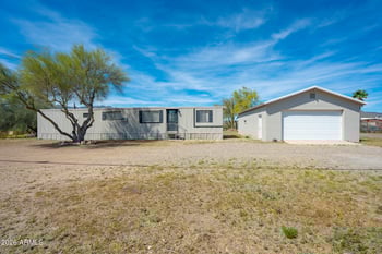 19940 Palo Verde Ln, Black Canyon City, AZ 85324