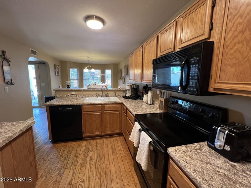 19943 77th Ave, Glendale, AZ 85308