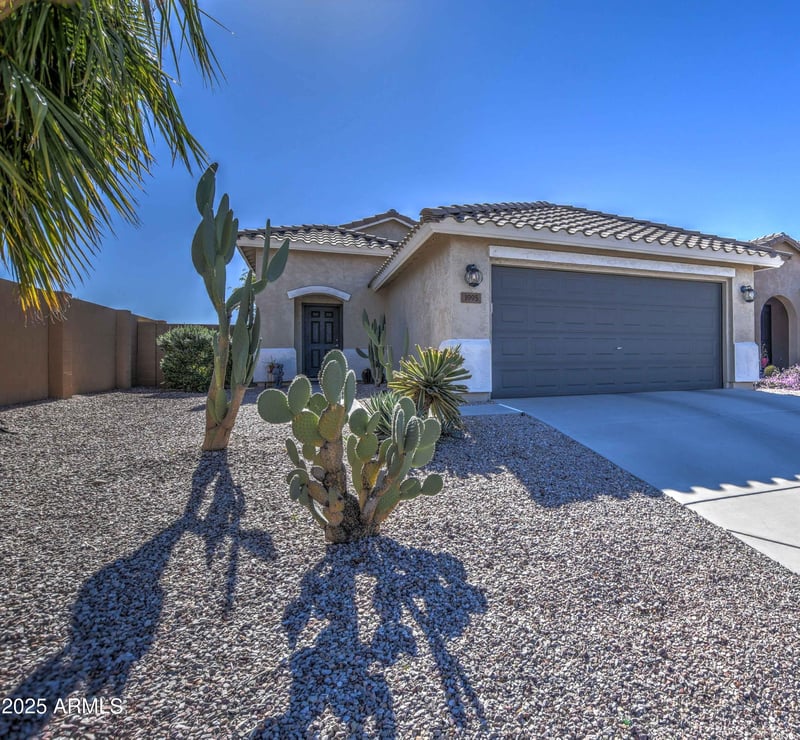 1995 Kristina Ave, San Tan Valley, AZ 85144