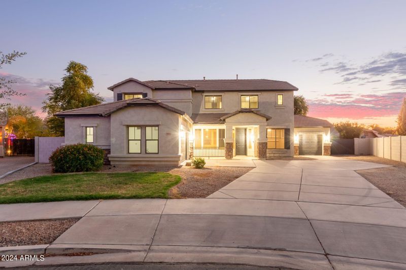 19963 E Raven Dr, Queen Creek, AZ 85142