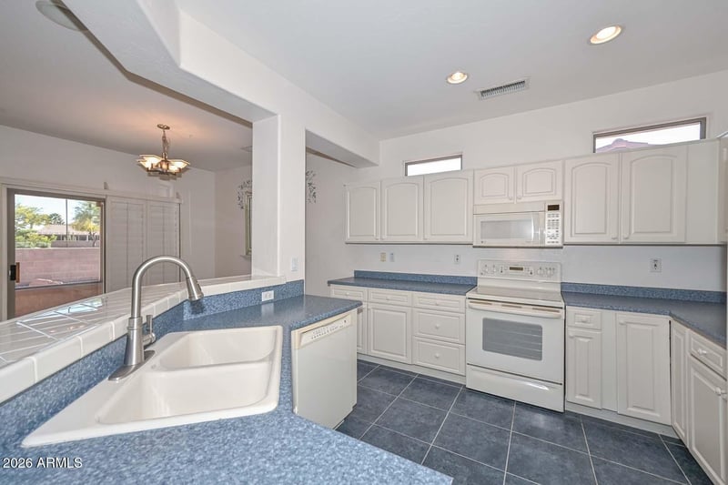 19963 N Crescent Way, Surprise, AZ 85374