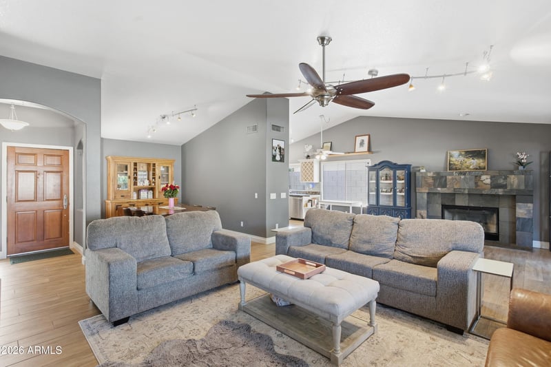 19969 N 76th Ave, Glendale, AZ 85308