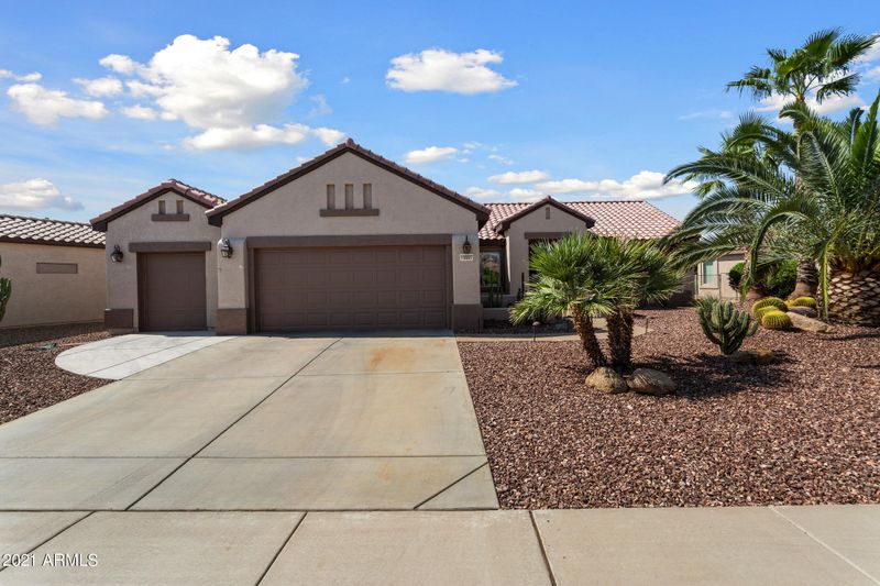 19997 N Half Moon Dr, Surprise, AZ 85374