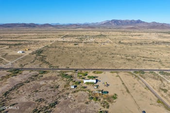 2-B Wintersburg Rd #B, Tonopah, AZ 85354