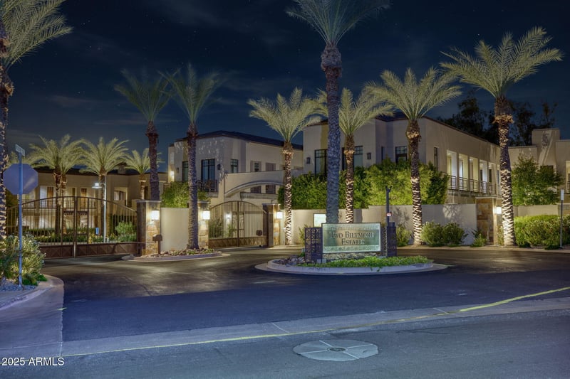 2 Biltmore Estate #106, Phoenix, AZ 85016