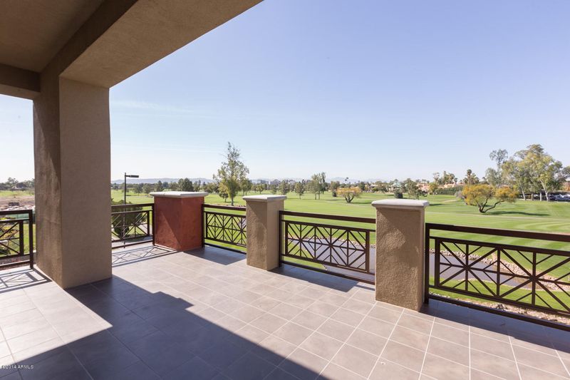 2 Biltmore Estate #202, Phoenix, AZ 85016