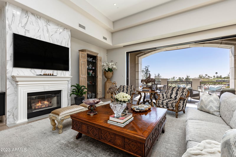 2 Biltmore Estate #205, Phoenix, AZ 85016
