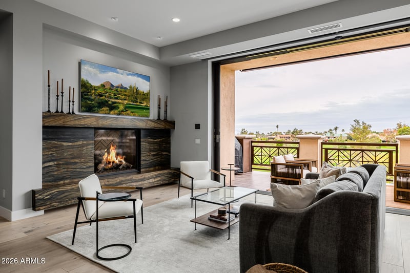 2 Biltmore Estate #207, Phoenix, AZ 85016