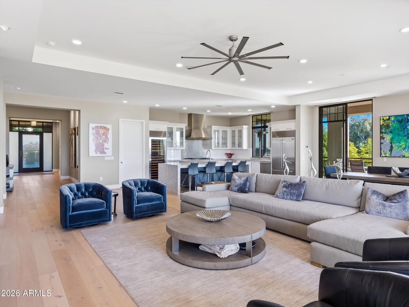 2 Biltmore Estate #211, Phoenix, AZ 85016