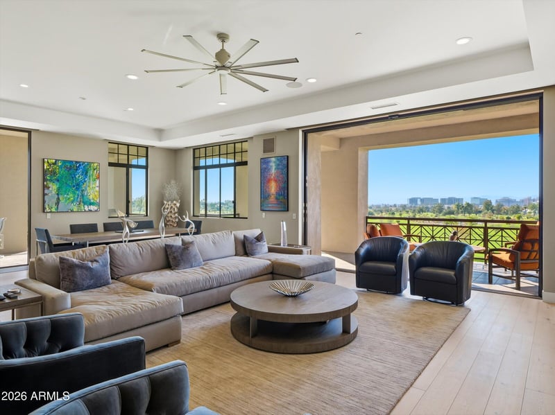 2 Biltmore Estate #211, Phoenix, AZ 85016