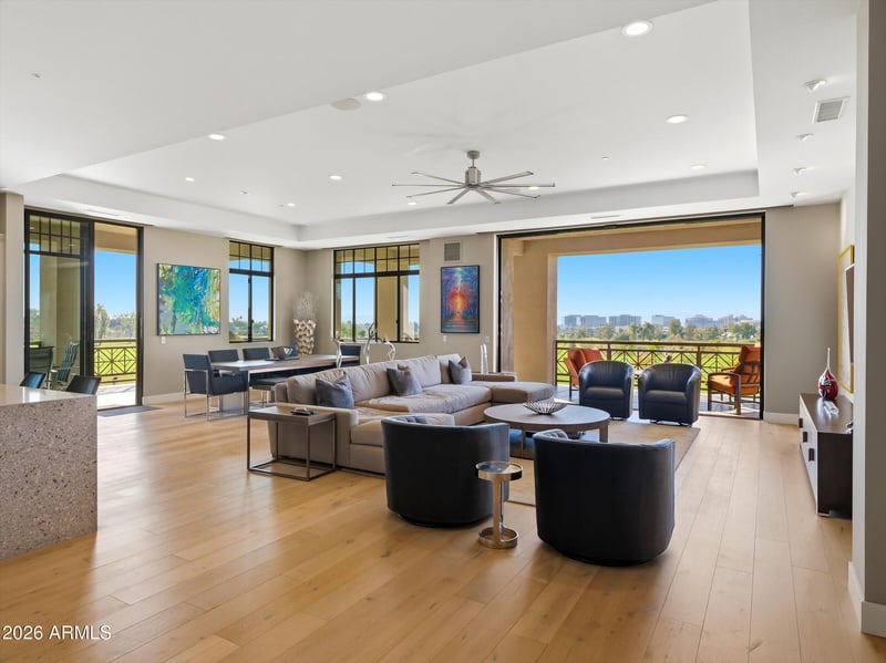 2 Biltmore Estate #211, Phoenix, AZ 85016