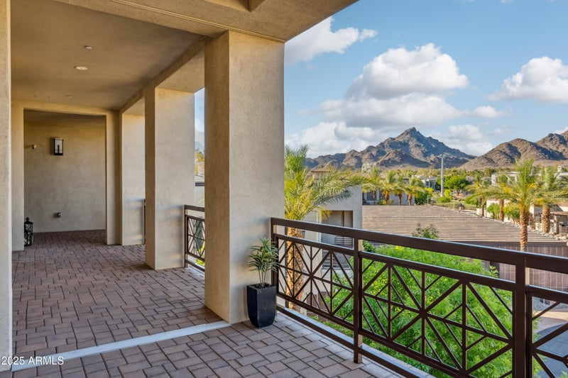 2 Biltmore Estate #309, Phoenix, AZ 85016