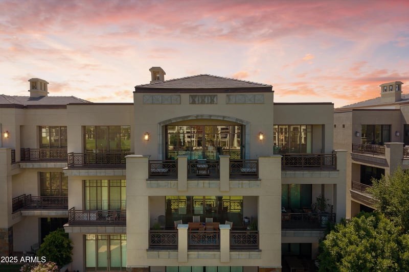2 Biltmore Estate #313, Phoenix, AZ 85016