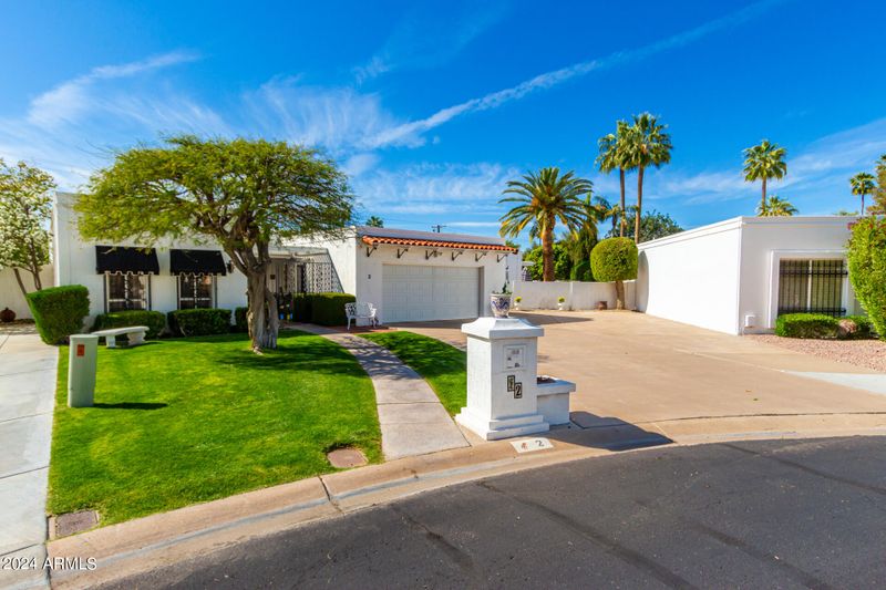 2 E Calavar Rd, Phoenix, AZ 85022