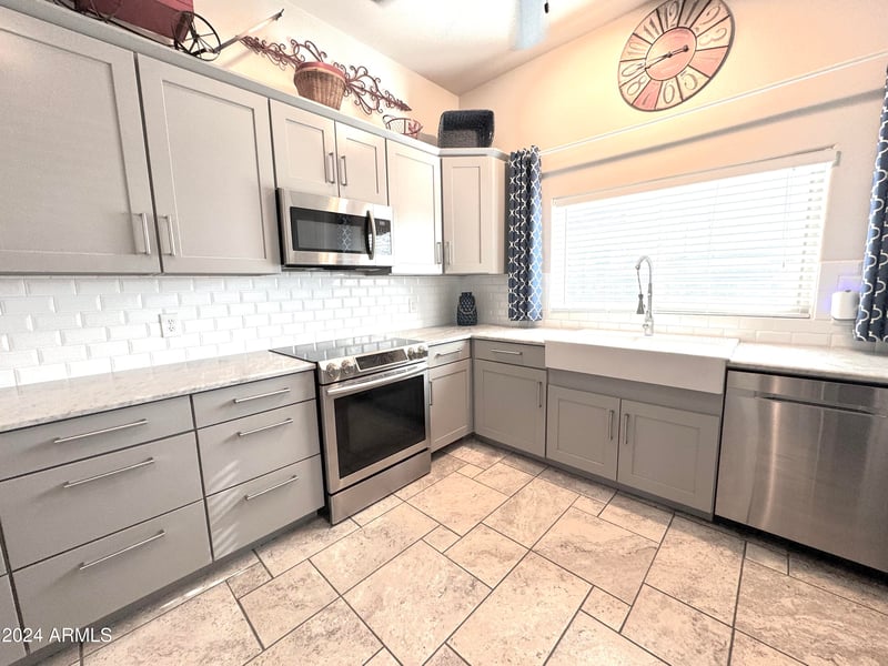 20 Aero Rd, Mesa, AZ 85205