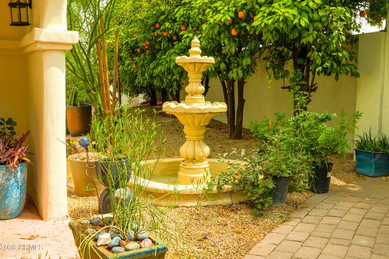 20 E Bethany Home Rd, Phoenix, AZ 85012