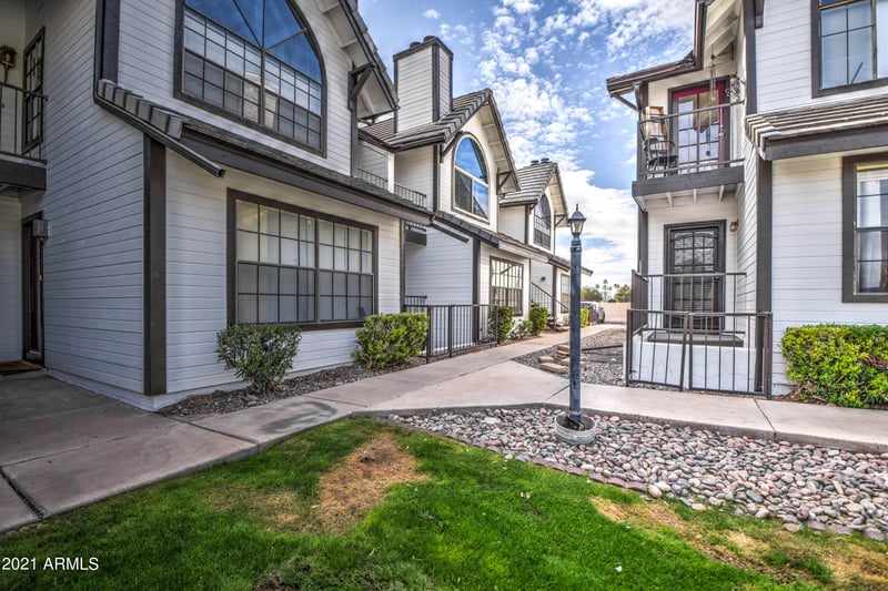 20 S Buena Vista Ave #114, Gilbert, AZ 85296
