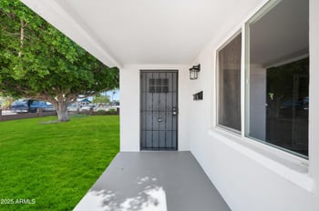 20 Saint Charles Ave, Phoenix, AZ 85042