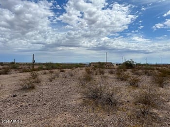 200 Flower St #12, Tonopah, AZ 85354