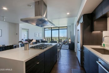 200 Portland St #1024, Phoenix, AZ 85003