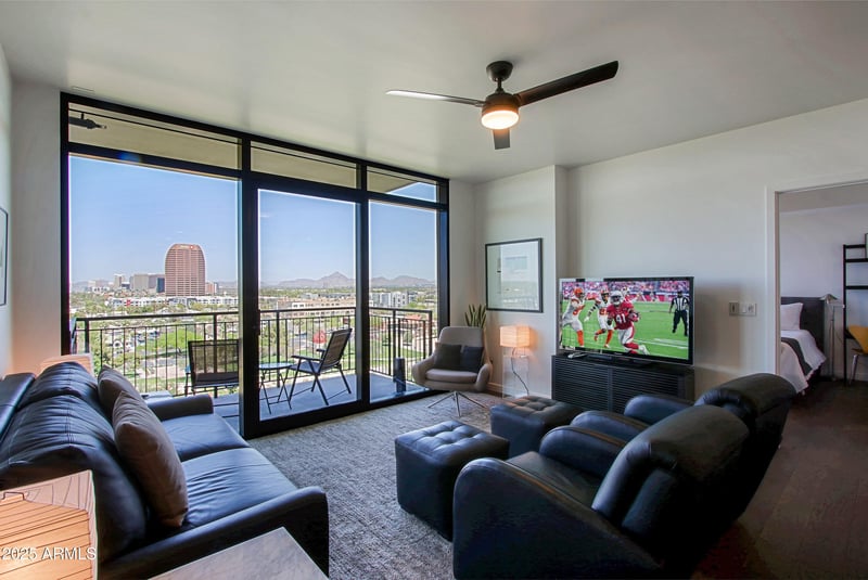 200 Portland St #1024, Phoenix, AZ 85003