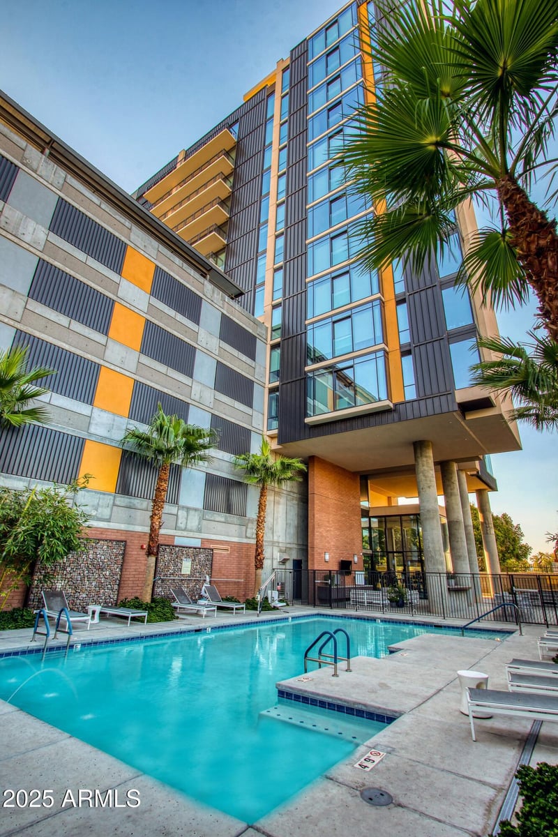 200 Portland St #1024, Phoenix, AZ 85003