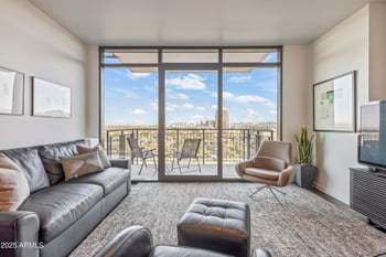 200 Portland St #1024, Phoenix, AZ 85003