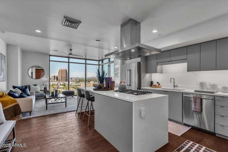 200 Portland St #1222, Phoenix, AZ 85003