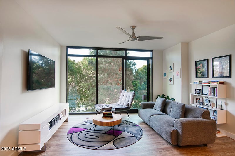 200 Portland St #324, Phoenix, AZ 85003