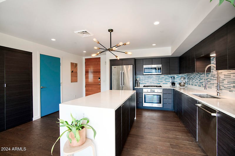 200 Portland St #715, Phoenix, AZ 85003
