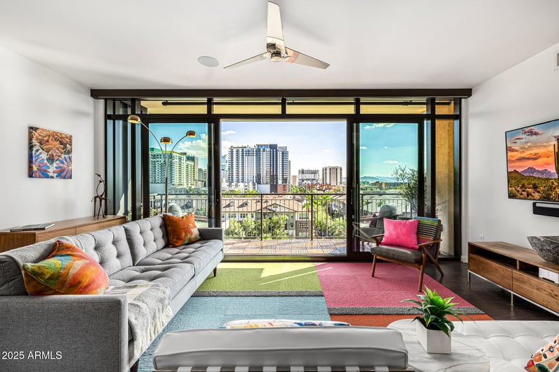 200 Portland St #827, Phoenix, AZ 85003