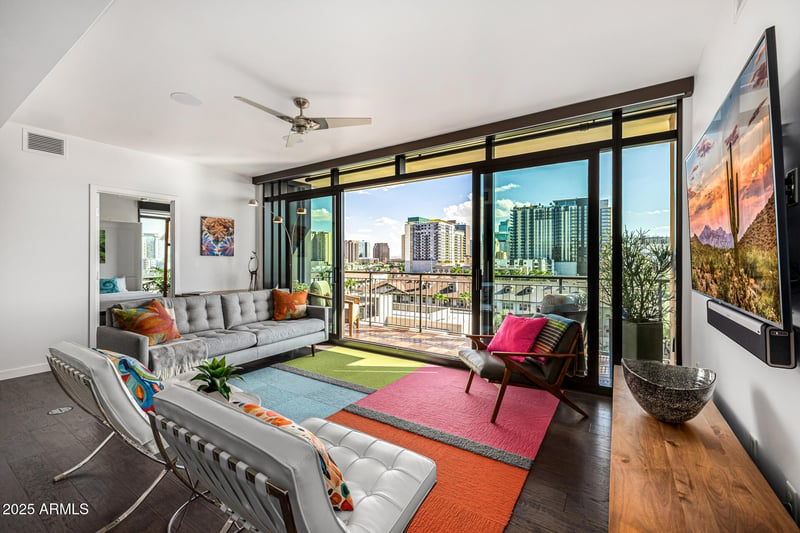 200 Portland St #827, Phoenix, AZ 85003