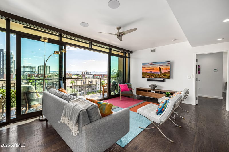 200 Portland St #827, Phoenix, AZ 85003