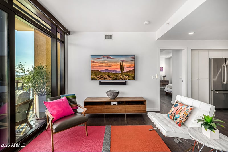 200 Portland St #827, Phoenix, AZ 85003