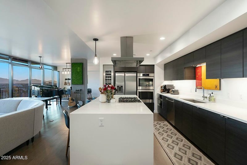 200 W Portland St #1217, Phoenix, AZ 85003