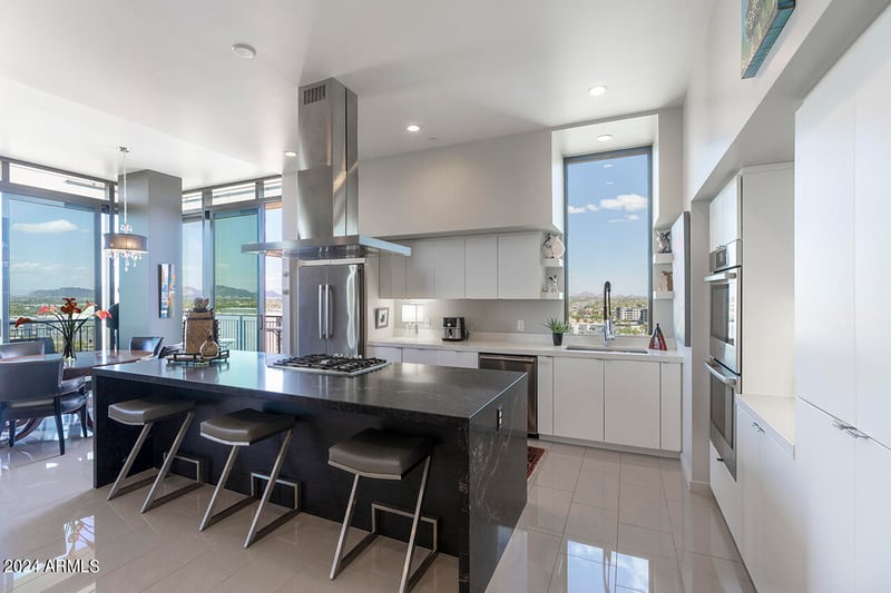 200 W Portland St #1311, Phoenix, AZ 85003